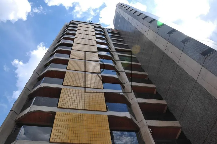 Foto 1 de Apartamento com 4 Quartos à venda, 256m² em Centro, Campinas