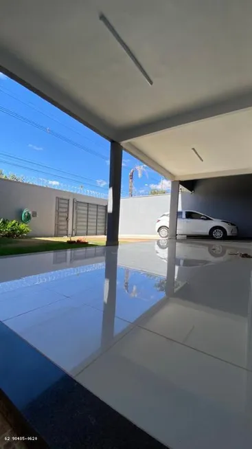 Foto 1 de Sobrado com 3 Quartos à venda, 300m² em Residencial Solar Bougainville, Goiânia