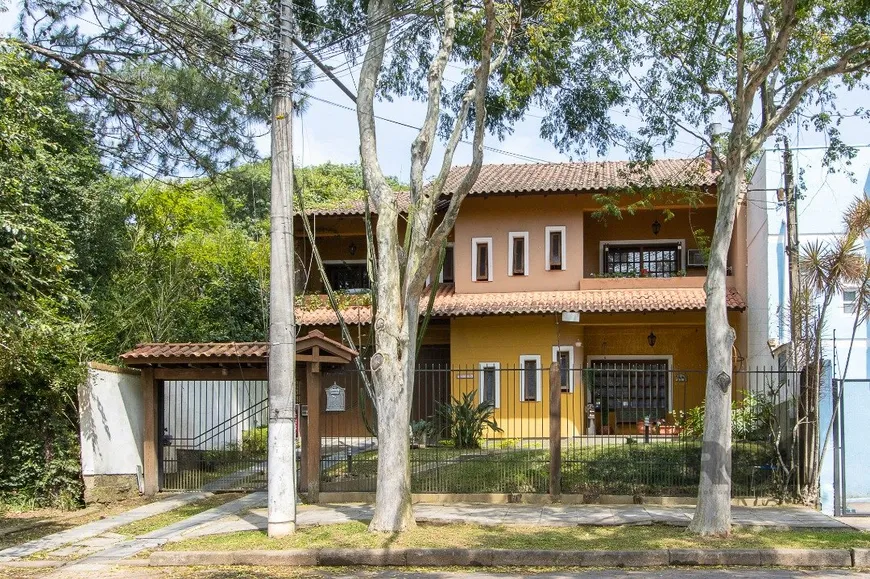 Foto 1 de Casa com 3 Quartos à venda, 301m² em Nonoai, Porto Alegre