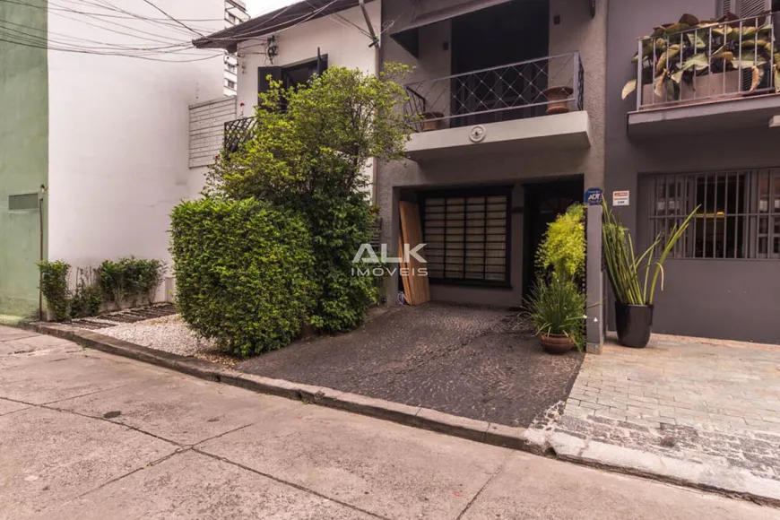 Foto 1 de Casa com 3 Quartos à venda, 133m² em Itaim Bibi, São Paulo