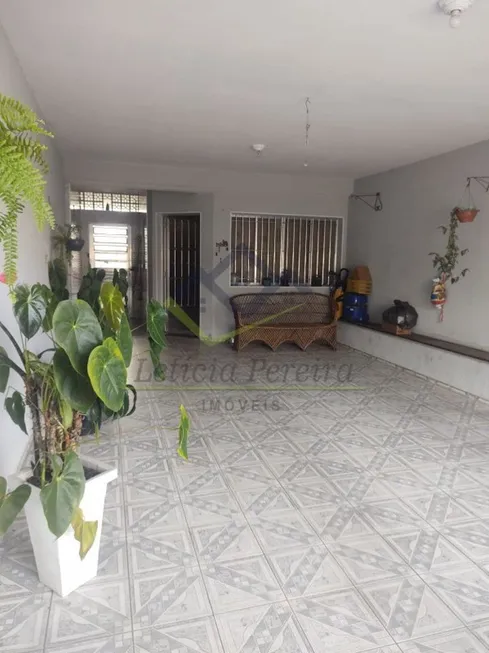 Foto 1 de Casa com 4 Quartos à venda, 240m² em Parque Maria Helena, Suzano