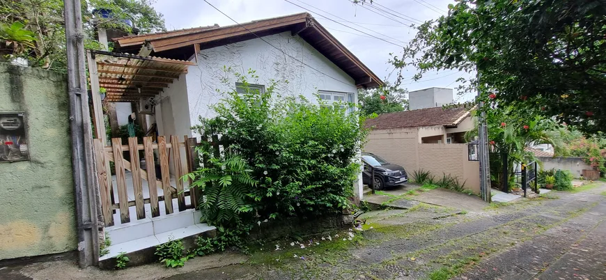 Foto 1 de Casa com 3 Quartos à venda, 396m² em Lagoa da Conceição, Florianópolis