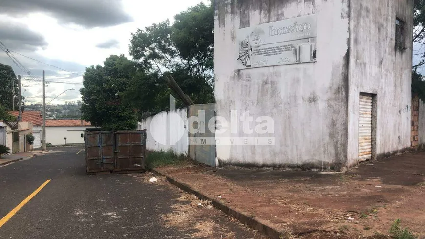 Foto 1 de Lote/Terreno à venda, 380m² em Jardim Brasília, Uberlândia