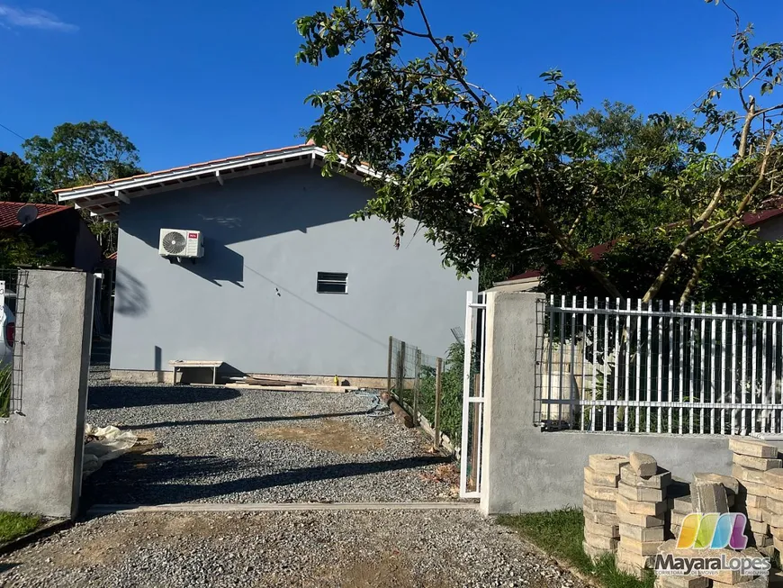 Foto 1 de Casa com 2 Quartos para alugar, 78m² em Ubatuba, São Francisco do Sul