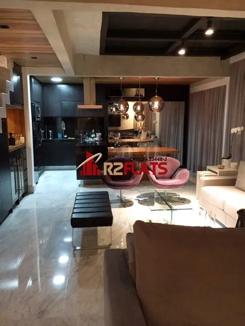 Foto 1 de Flat com 2 Quartos à venda, 98m² em Vila Nova Conceição, São Paulo