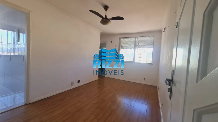 Foto 1 de Apartamento com 2 Quartos à venda, 55m² em Taquara, Rio de Janeiro