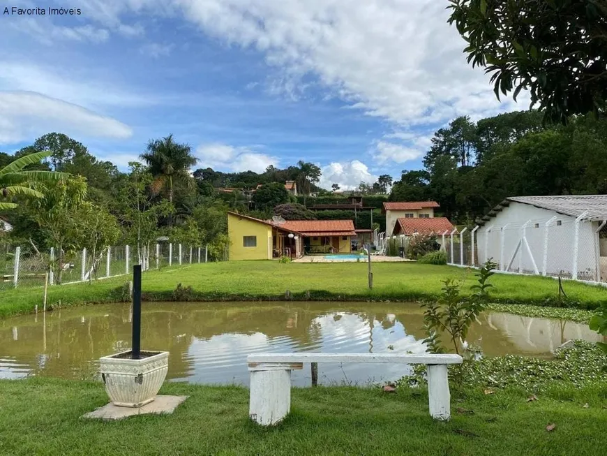 Foto 1 de Fazenda/Sítio com 6 Quartos à venda, 255m² em Jardim São Miguel, Bragança Paulista