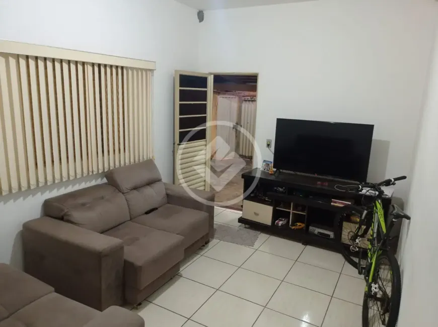 Foto 1 de Casa com 3 Quartos à venda, 100m² em Aclimacao, Uberlândia