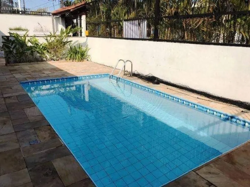 Foto 1 de Casa com 5 Quartos para alugar, 200m² em Jardim Virgínia , Guarujá