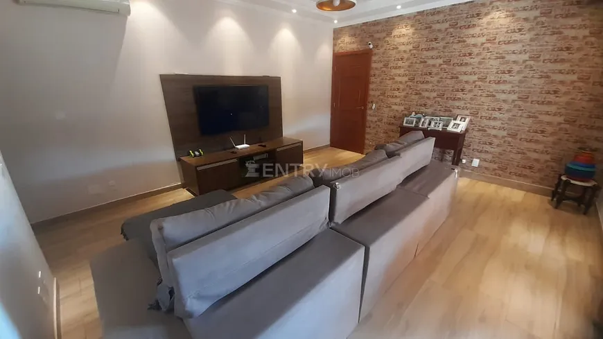 Foto 1 de Casa com 3 Quartos à venda, 390m² em Roseira, Jundiaí