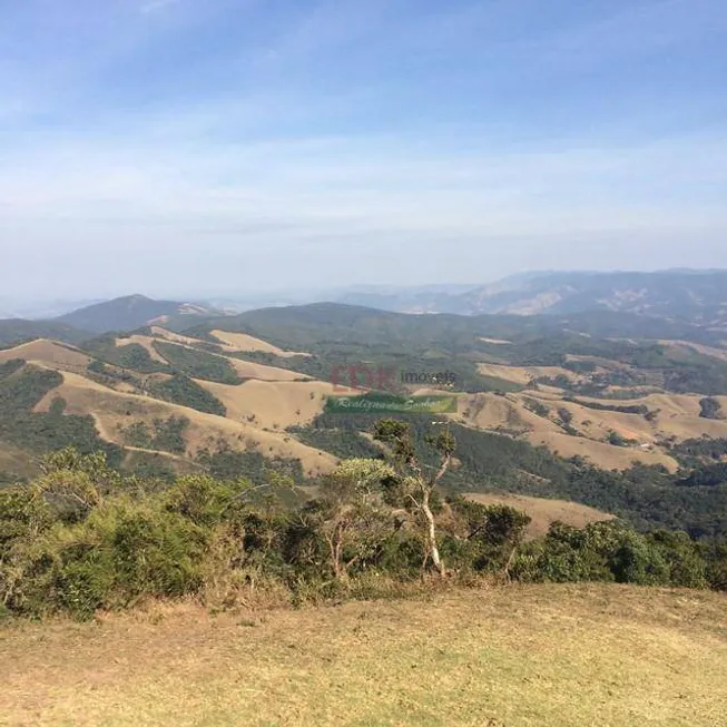 Foto 1 de Lote/Terreno à venda, 2732m² em Centro, Santo Antônio do Pinhal