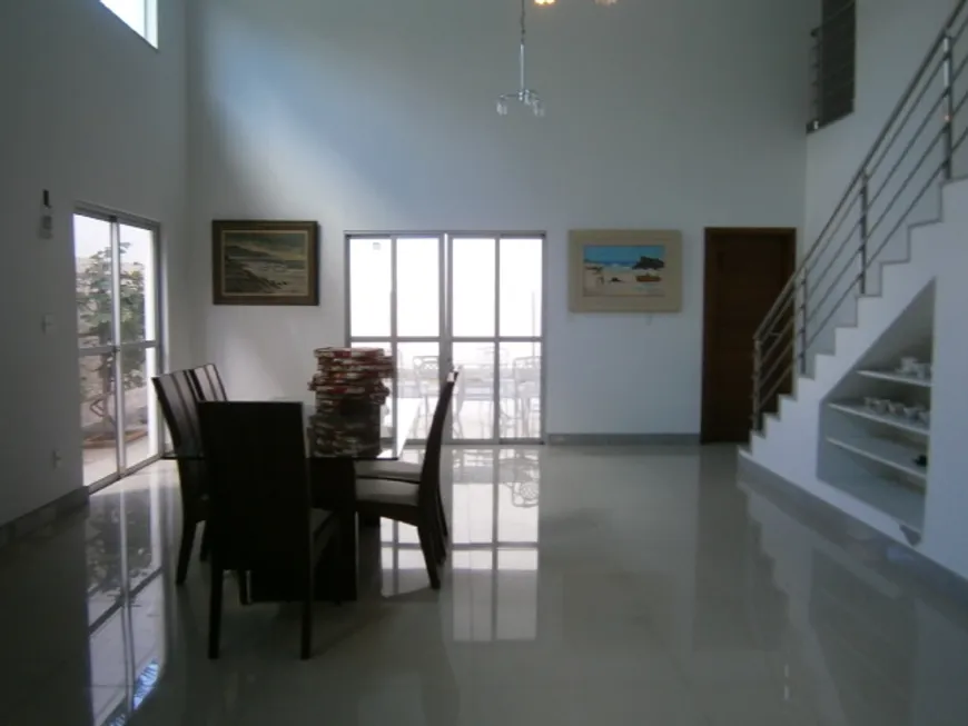 Foto 1 de Casa com 5 Quartos à venda, 370m² em Castelo, Belo Horizonte