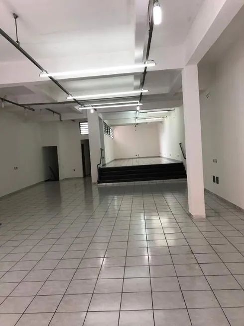 Foto 1 de Sala Comercial para alugar, 200m² em Vila Carrão, São Paulo