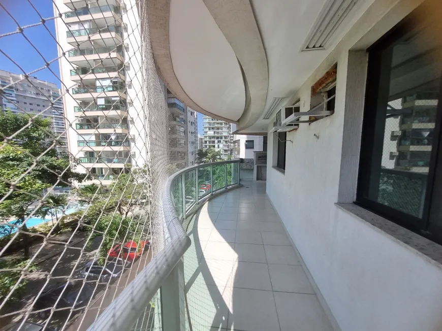 Foto 1 de Apartamento com 2 Quartos para alugar, 70m² em Jacarepaguá, Rio de Janeiro