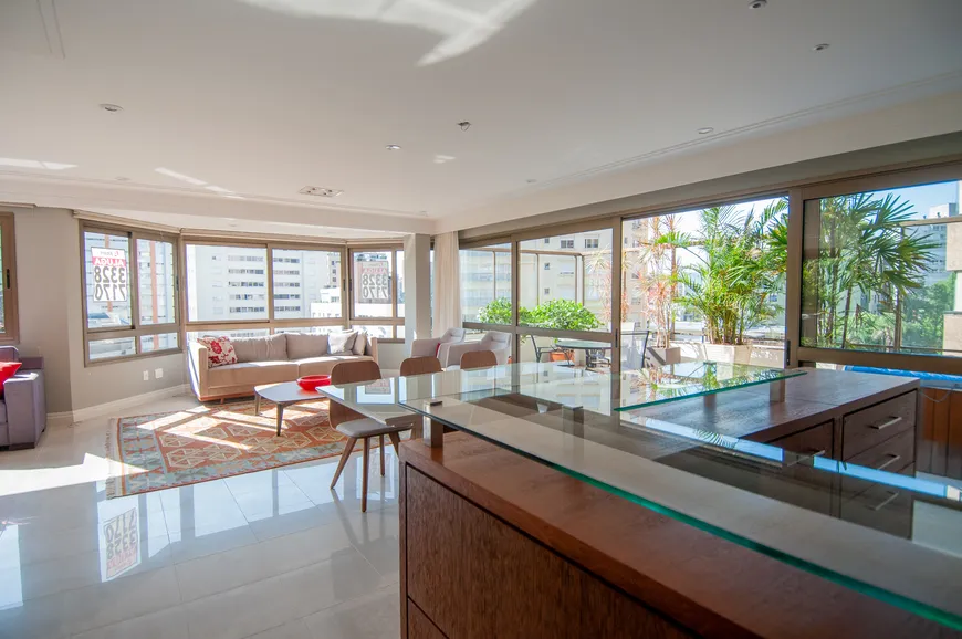 Foto 1 de Apartamento com 3 Quartos à venda, 237m² em Bela Vista, Porto Alegre