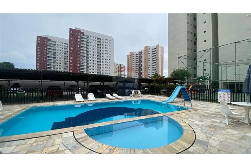 Foto 1 de Apartamento com 4 Quartos à venda, 98m² em Farolândia, Aracaju