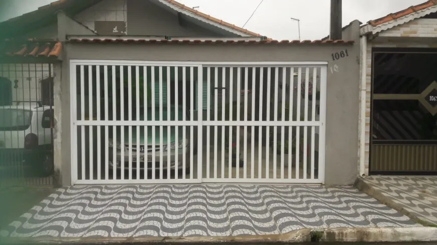 Foto 1 de Casa com 2 Quartos à venda, 90m² em Mirim, Praia Grande