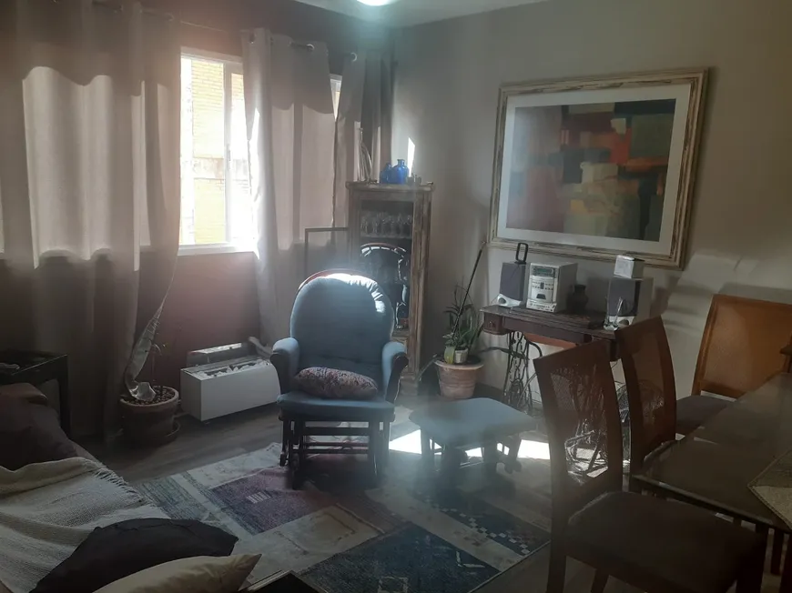 Foto 1 de Apartamento com 3 Quartos à venda, 69m² em Passo da Areia, Porto Alegre