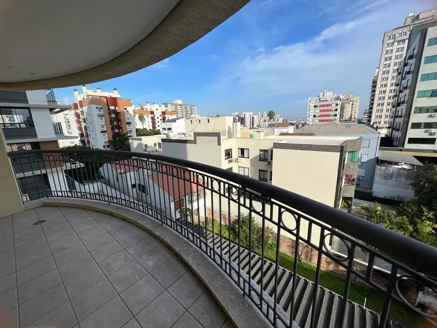 Foto 1 de Apartamento com 2 Quartos à venda, 102m² em Menino Deus, Porto Alegre