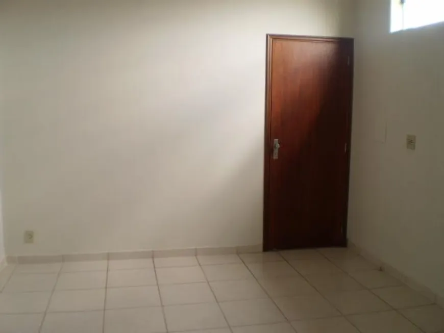 Foto 1 de Sala Comercial para alugar, 74m² em Nossa Senhora Aparecida, Uberlândia