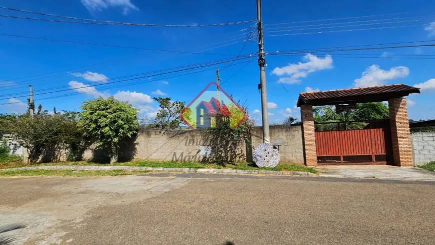 Foto 1 de Fazenda/Sítio com 2 Quartos à venda, 1200m² em Loteamento Chacaras Ingrid, Taubaté