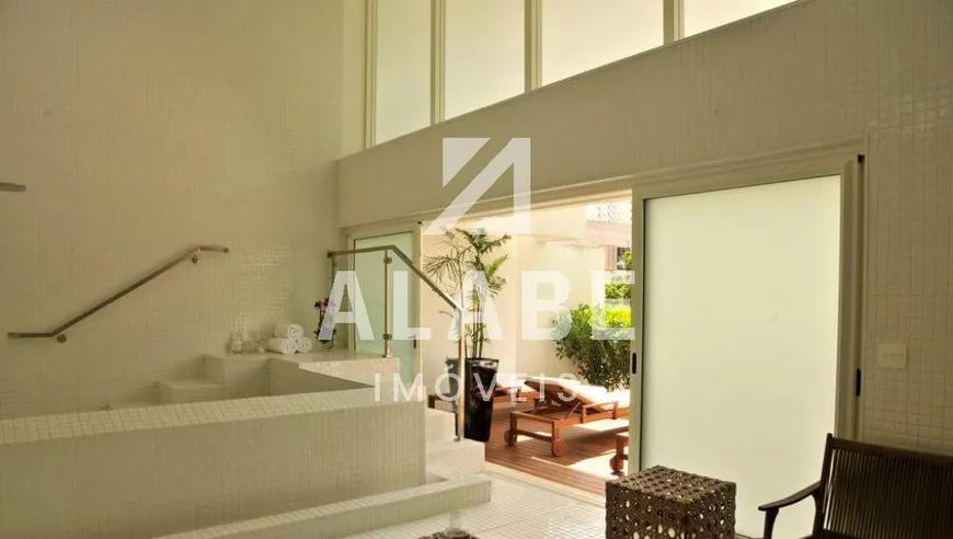 Foto 1 de Apartamento com 2 Quartos à venda, 164m² em Vila Olímpia, São Paulo