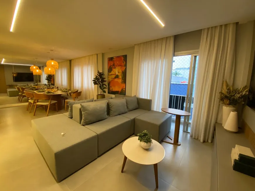 Foto 1 de Apartamento com 3 Quartos à venda, 145m² em Centro, Balneário Camboriú