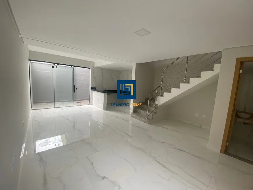 Foto 1 de Casa com 3 Quartos à venda, 130m² em Santa Mônica, Belo Horizonte