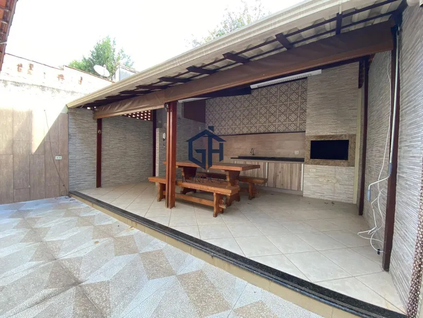 Foto 1 de Casa com 3 Quartos à venda, 180m² em Santa Amélia, Belo Horizonte