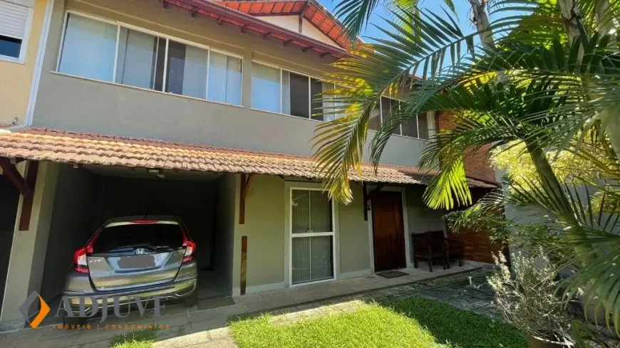 Foto 1 de Casa de Condomínio com 3 Quartos à venda, 250m² em Bingen, Petrópolis