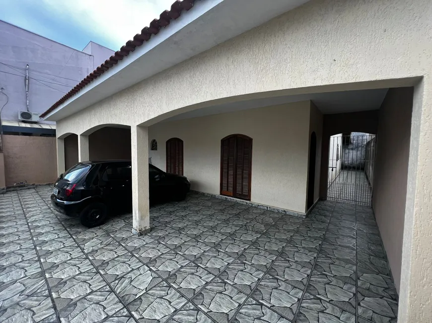Foto 1 de Casa com 4 Quartos à venda, 150m² em Eugênio de Melo, São José dos Campos