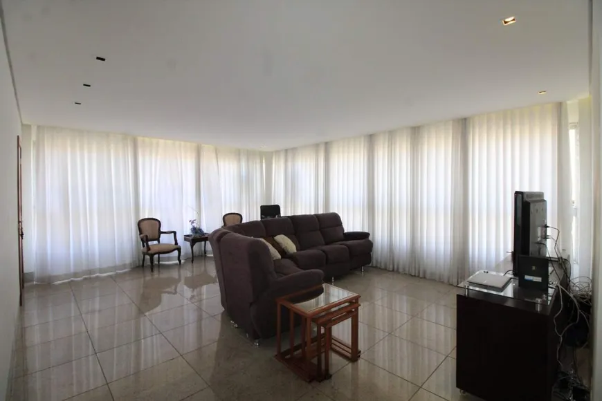 Foto 1 de Apartamento com 4 Quartos para alugar, 156m² em Buritis, Belo Horizonte