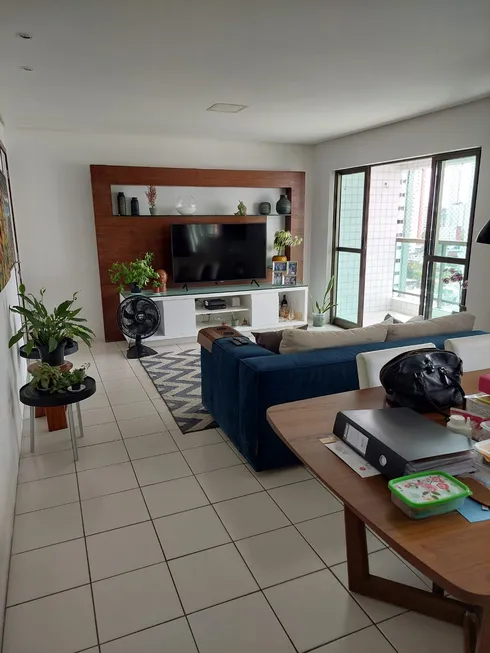 Foto 1 de Apartamento com 4 Quartos à venda, 130m² em Boa Viagem, Recife