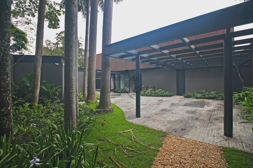 Foto 1 de Casa com 4 Quartos à venda, 900m² em Jardim Europa, São Paulo