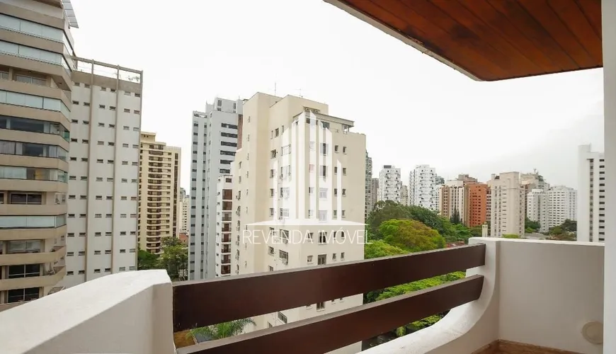 Foto 1 de Cobertura com 3 Quartos à venda, 357m² em Vila Nova Conceição, São Paulo