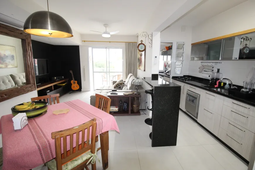 Foto 1 de Apartamento com 2 Quartos à venda, 70m² em Trindade, Florianópolis