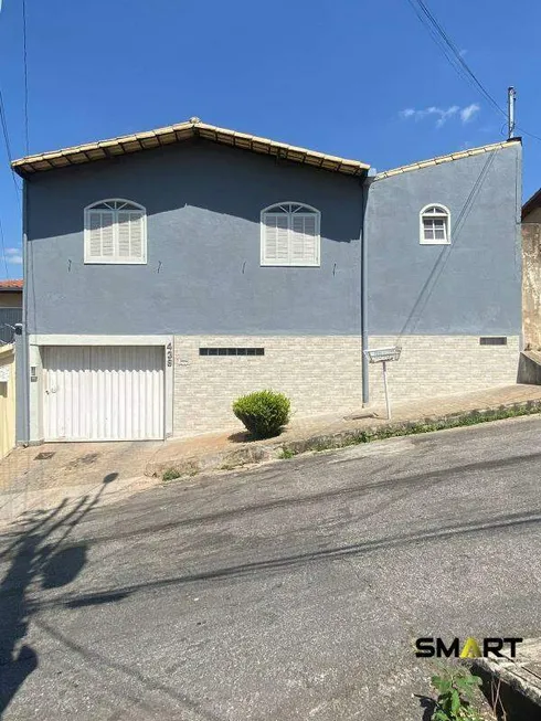 Foto 1 de Casa com 4 Quartos à venda, 220m² em Pedra Azul, Contagem