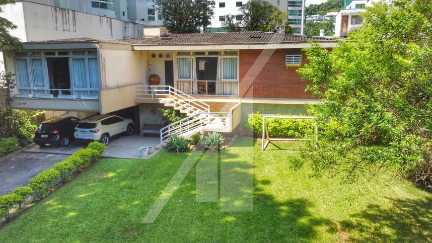 Foto 1 de Casa com 7 Quartos à venda, 318m² em Victor Konder, Blumenau