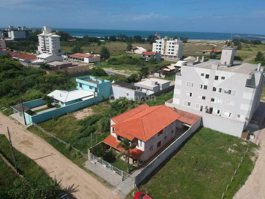 Foto 1 de Casa com 3 Quartos à venda, 117m² em Mar Grosso, Laguna