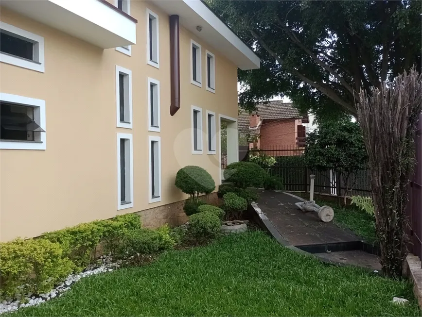 Foto 1 de Sobrado com 6 Quartos para alugar, 419m² em Barro Branco, São Paulo