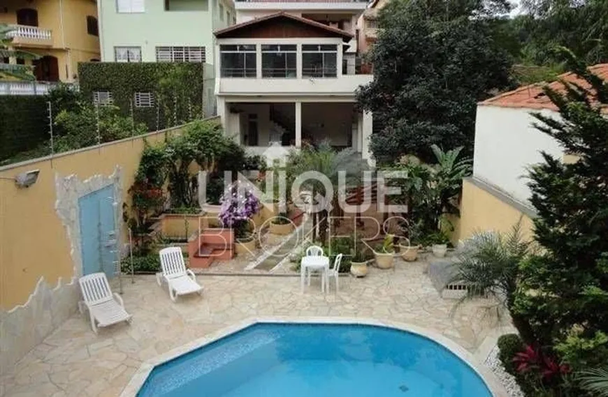 Foto 1 de Casa com 6 Quartos à venda, 647m² em Horto Florestal, São Paulo
