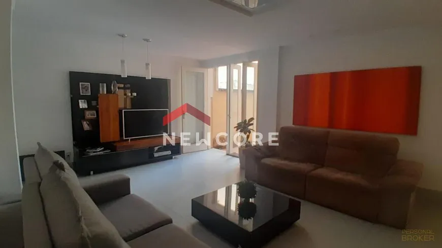 Foto 1 de Apartamento com 3 Quartos à venda, 158m² em Santo Antônio, Belo Horizonte