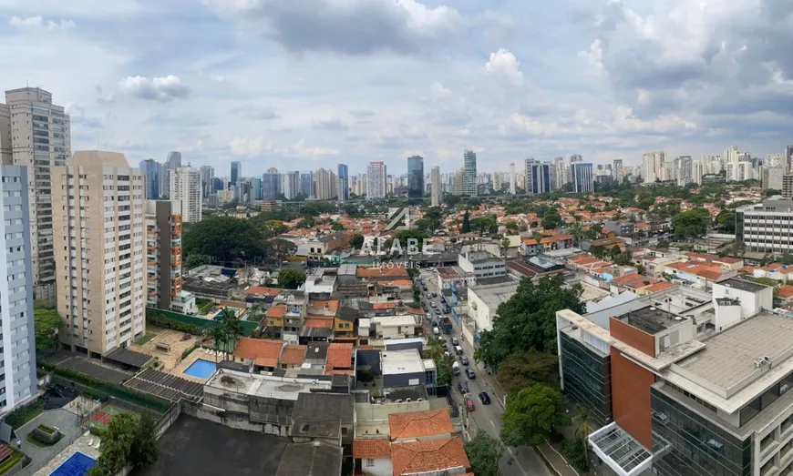 Foto 1 de Imóvel Comercial com 10 Quartos para alugar, 2536m² em Vila Gertrudes, São Paulo