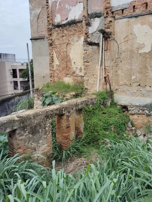 Foto 1 de Lote/Terreno à venda, 400m² em Catete, Rio de Janeiro