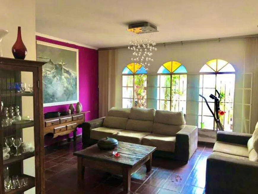 Foto 1 de Casa com 4 Quartos à venda, 300m² em Jardim Nova Europa, Campinas