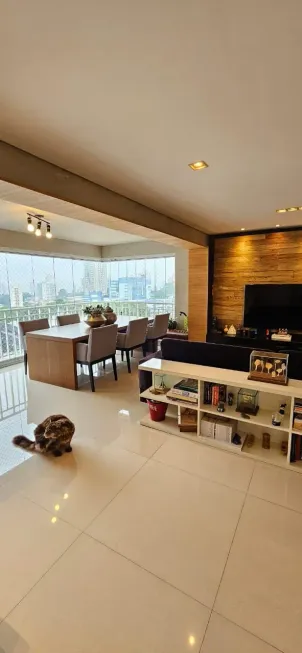 Foto 1 de Apartamento com 3 Quartos para venda ou aluguel, 125m² em Vila Bertioga, São Paulo