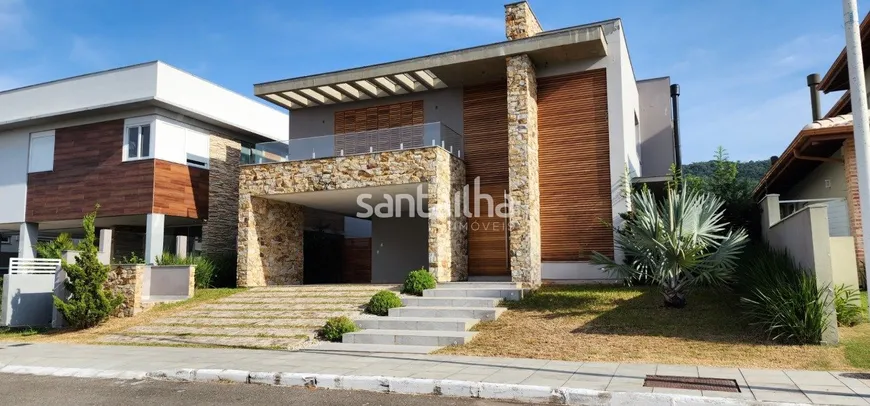Foto 1 de Casa com 4 Quartos à venda, 365m² em Lagoa da Conceição, Florianópolis