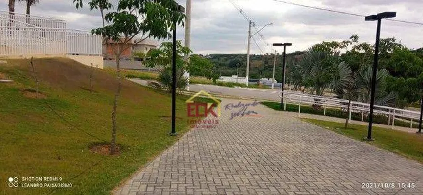 Foto 1 de Lote/Terreno à venda, 275m² em Itapecerica, Taubaté