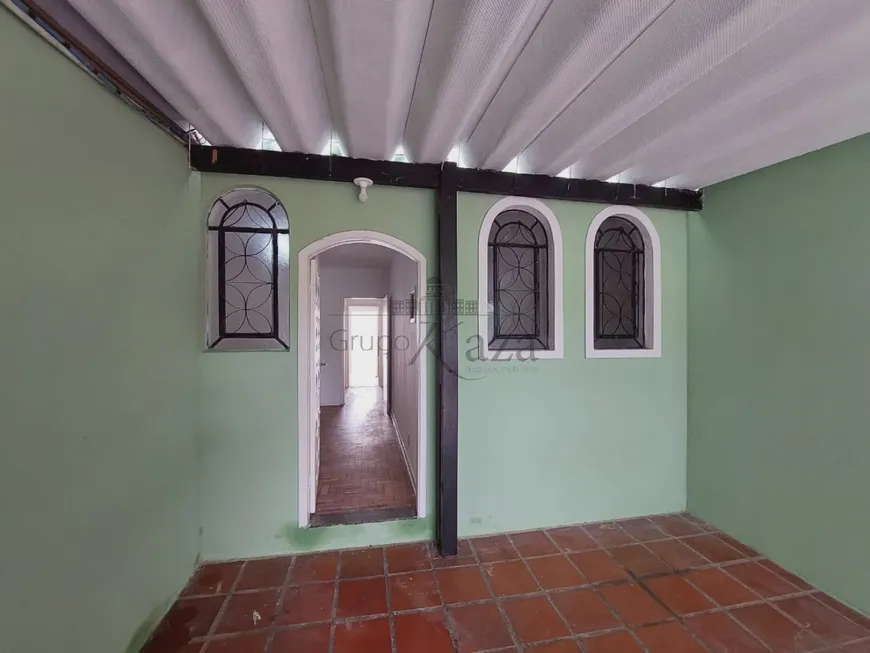 Foto 1 de Casa com 2 Quartos à venda, 250m² em Conjunto Residencial Vale Dos Pinheiros, São José dos Campos