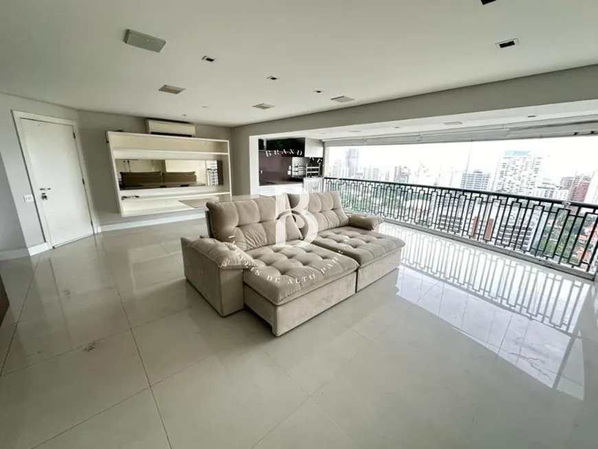 Foto 1 de Apartamento com 2 Quartos para alugar, 156m² em Campo Belo, São Paulo